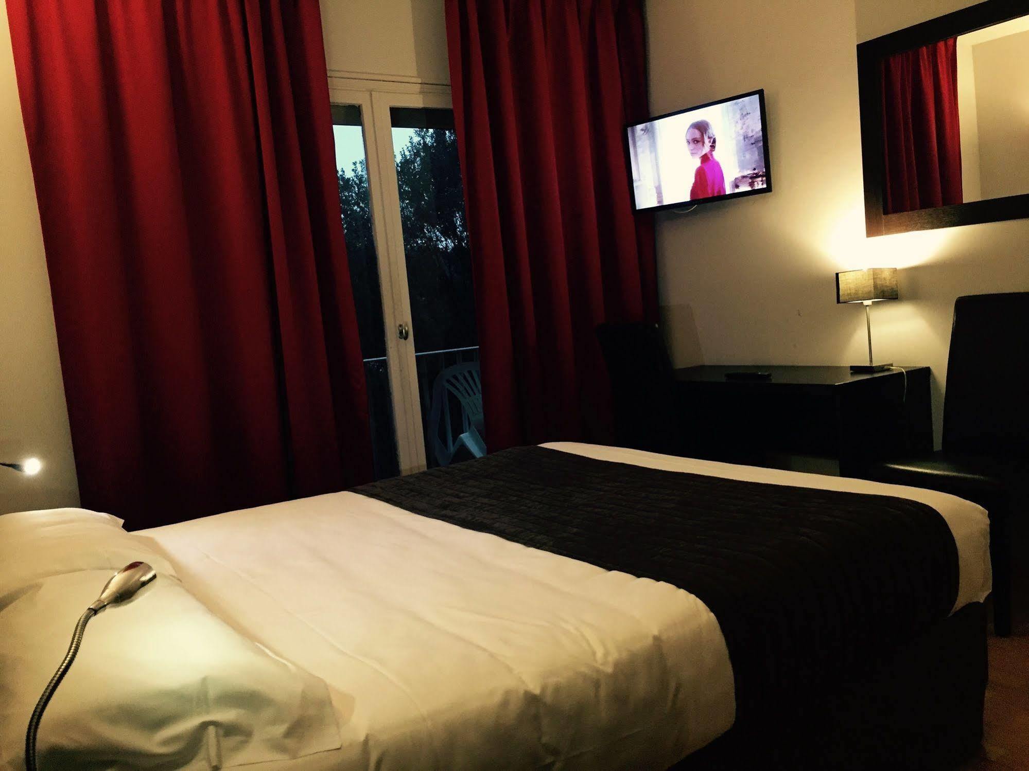 Hotel & Appartements Acqua Dolce Eccica-Suarella  ภายนอก รูปภาพ